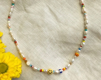 Aruba- handgemachte bunte Perlenkette aus Süßwasserperlen und Smile Perle /Geschenk für sie / handgemachter Perlenschmuck/ Geschenkidee