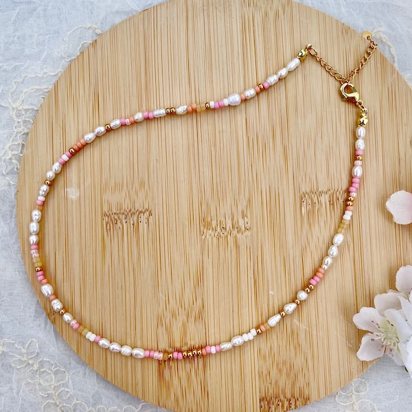 Handgemachte Perlenhalskette aus Süßwasserperlen in Rosa/ handmade pearl necklace /colorful pearl necklace/gift idea for her/Geschenkidee