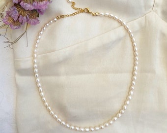 Handmade pearl necklace made of real freshwater pearls/classic pearl necklace/handmade pearl jewelry/women's necklace/gift idea