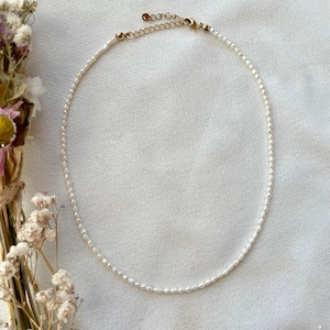 Aruba- handmade delicate freshwater pearl necklace/ subtle pearl necklace/ mini freshwater pearl necklace/ gift for her/ gift for wife/ mom/ girlfriend