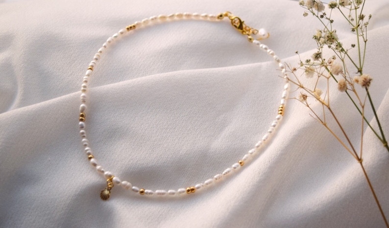 Aruba handgemachte Halskette mit echten Süßwasserperlen und vergoldetem Muschelanhänger/Perlenkette/personalisierte Halskette/Geschenkidee Bild 3