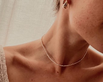 Handmade delicate freshwater pearl necklace/ subtle pearl necklace/ mini freshwater pearl necklace/ gift for her/ gift for girlfriend/wife/mom/ necklace