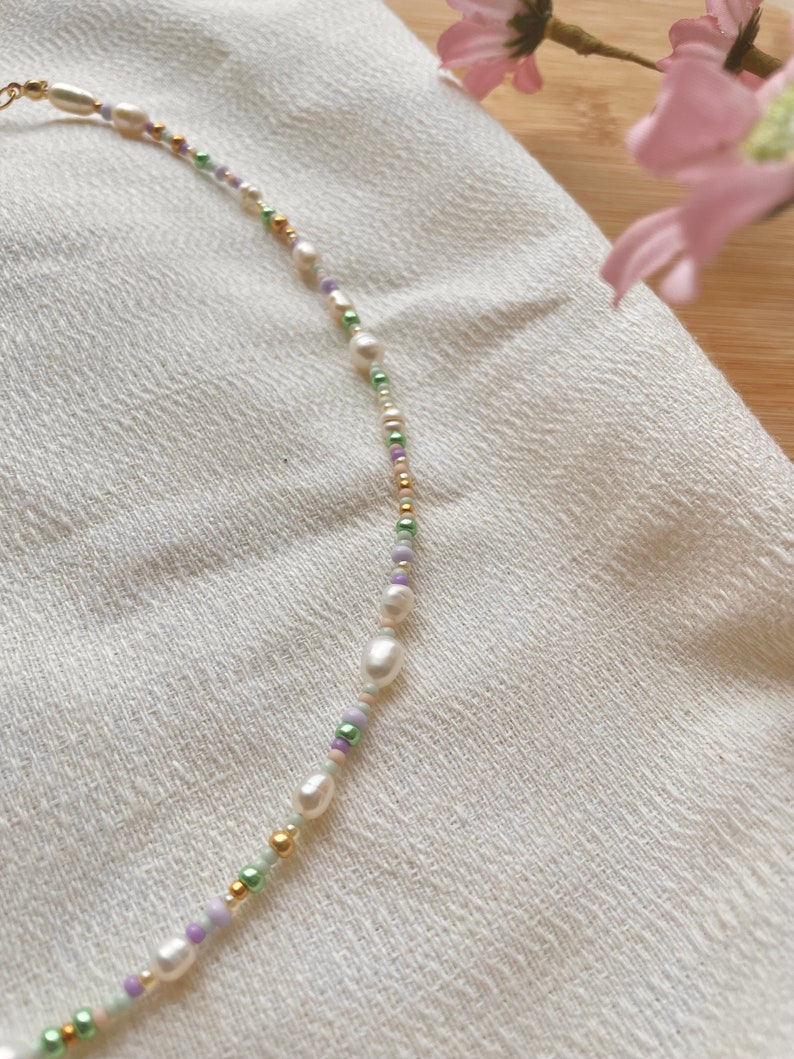 Handmade pearl necklace made of freshwater pearls in purple and green handmade pearl necklace/gift idea for her/gift idea for her/gift image 4