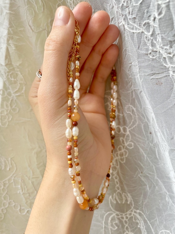 LIHELEI Collane Lniziali per Donna, Ciondolo con Perline Colorate, Lettera dell'alfabeto, Girocollo Bohémien, Ciondolo Placcato in Argento con Conchiglia a Forma di Cuore Regali di Pasqua