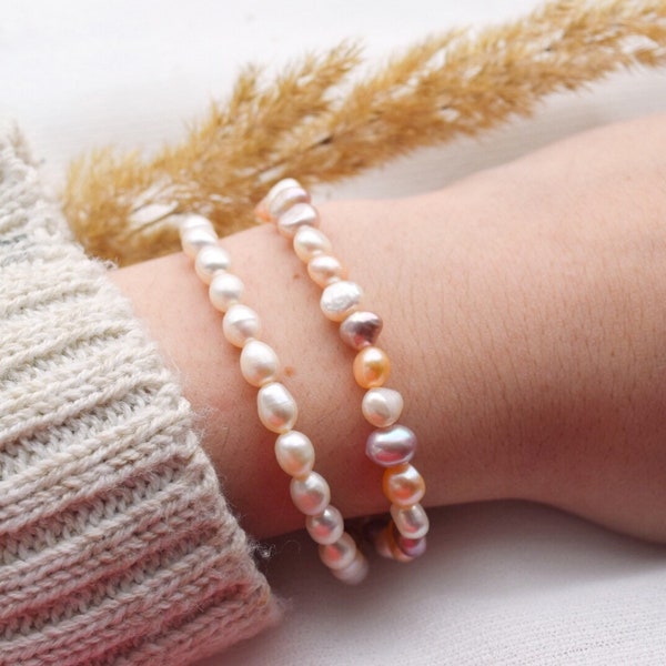 Aruba- handgemachte Perlenarmbänder in Weiß oder Weiß/Peach mit echten Süßwasserperlen/ Partnerarmbänder/Muttertag/Frau/Geschenk Freundin