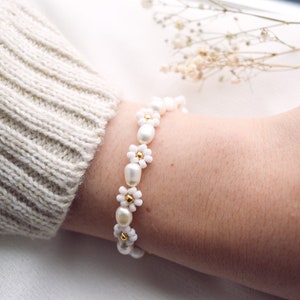 Aruba handmade flower bracelet with real freshwater pearls/gift ideas girlfriend/Daisybracelet/bracelet/cute bracelet/Mother's Day/girlfriend image 2