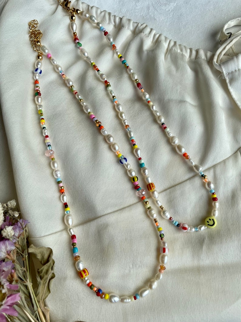 Aruba-handmade colorful pearl necklace made of freshwater pearls/ colorful summer necklace/ gift idea for her/ gift idea/ colorful necklace/ colorful chain image 3