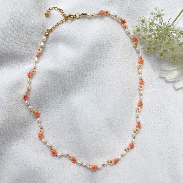 Aruba- handgemachte Blumenkette in Peach/Beige