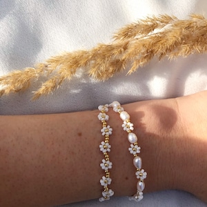 Aruba handmade flower bracelets with freshwater pearls/ pearl bracelets/handmade jewelry/ gift idea for her/ gift girlfriend image 4