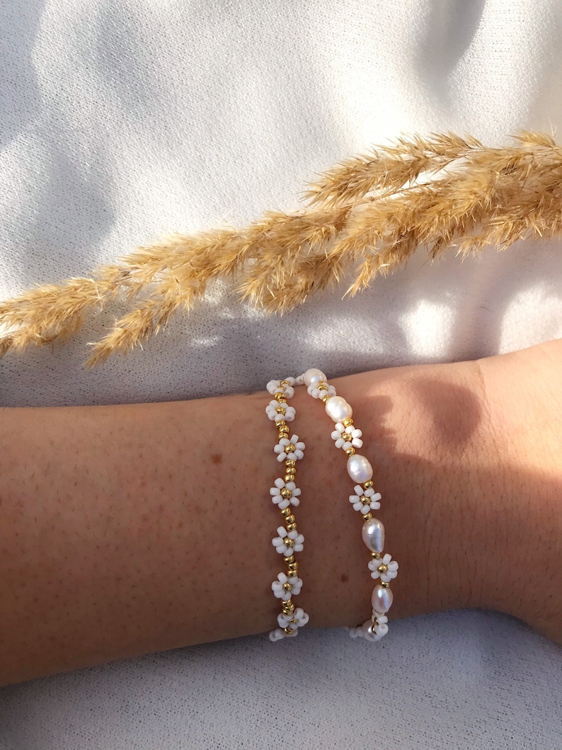 Aruba handmade flower bracelets with freshwater pearls/ pearl bracelets/handmade jewelry/ gift idea for her/ gift girlfriend image 4