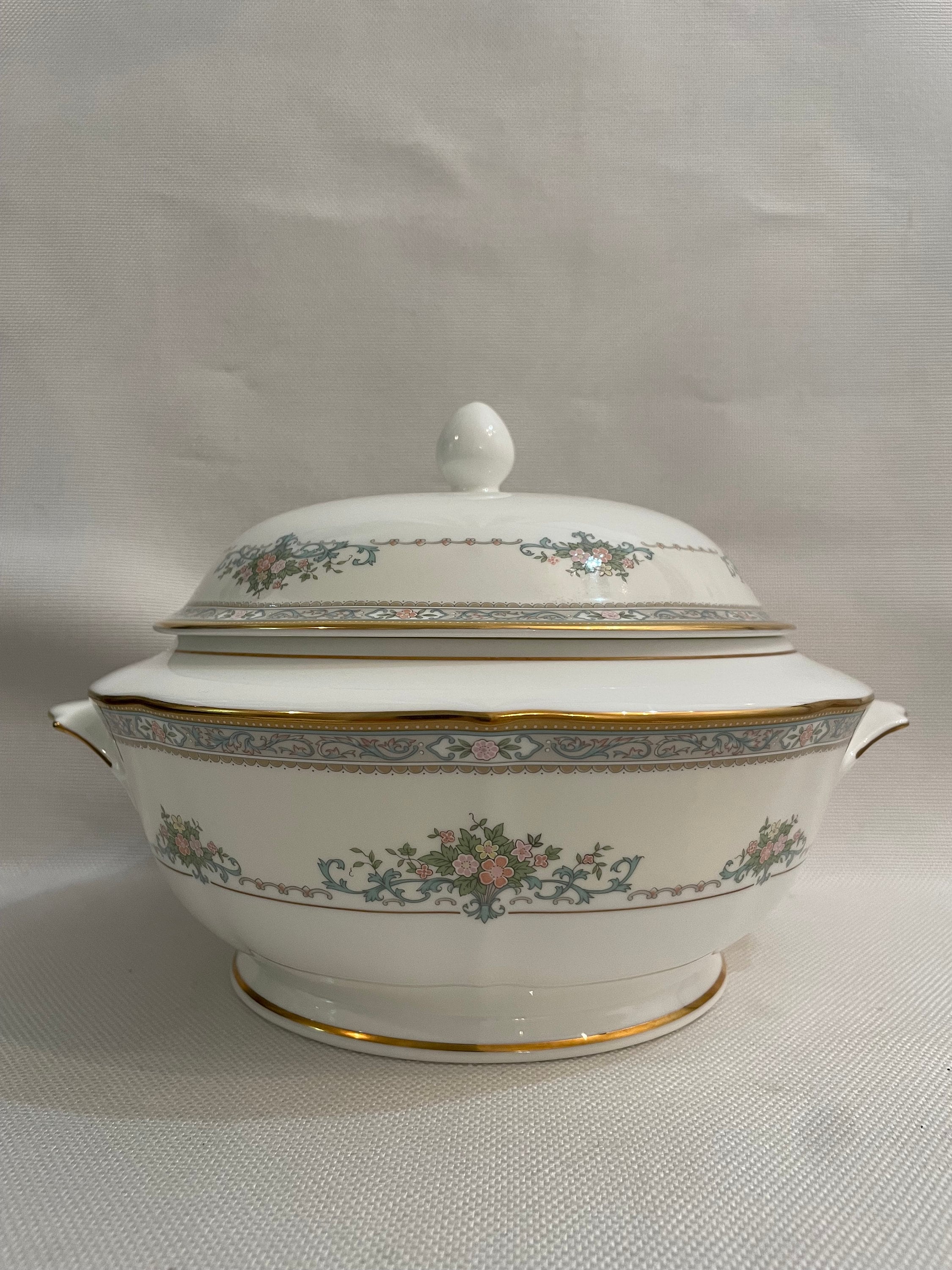 Mikasa Bone China Covered Serve Bowl