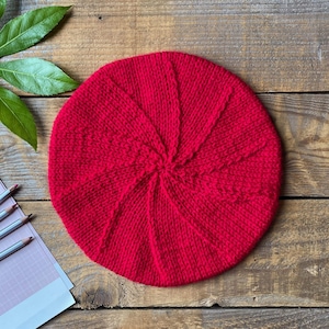 Red knitted Beret, women's beret, winter hat, french beret, painters hat, gift for her