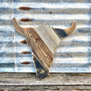 Rustikales Altholz Bison Buffalo Skull Wandkunst