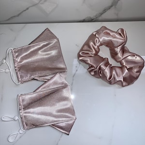 Beau Satin Scrunchie et pack réglable masque 3D avec plusieurs couleurs au choix