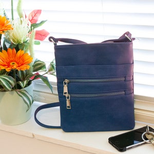 Medium Crossbody / Shoulder Bag for Women Faux Leather Navy