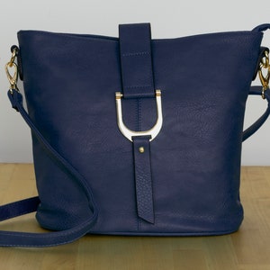 Classic Faux Leather Crossbody / Shoulder Bag for Ladies Navy