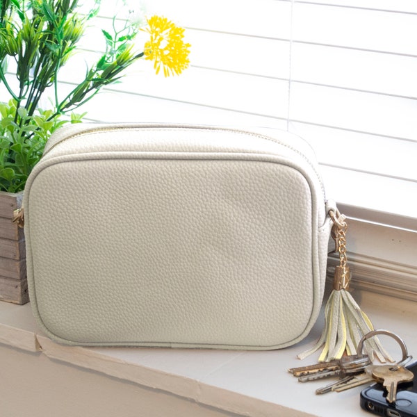 Tassel Crossbody Bag/Camera Bag Shoulder Bag for Ladies Faux Leather Light Beige