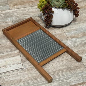 Vintage  Scanty Handi Washboard by the Columbus Washboard Co.