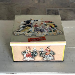 Victorian Style Huntley and Palmers English Vintage Biscuit Tin