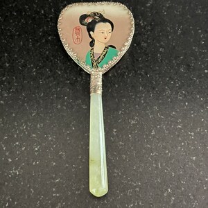Petit miroir à main asiatique de collection vintage avec poignée en jadéite image 4