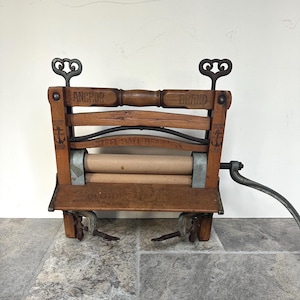 Antique Anchor Brand Washing Machine Wringer, Laundry Room Dispay Piece