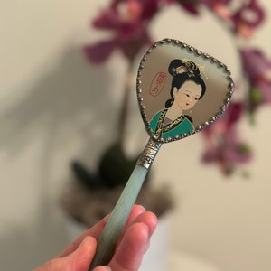 Petit miroir à main asiatique de collection vintage avec poignée en jadéite image 3