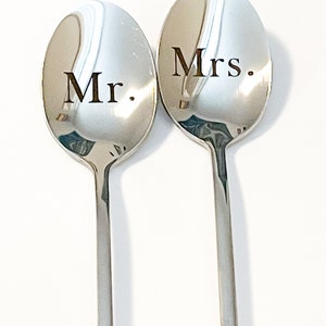 Mr&Mrs Wedding Spoons, Custom Laser Engraved Coffee/Ice Cream Spoons, Groom Present, Bride to Be Gift, Wedding Gift, Artsy Gift for Married