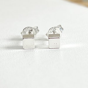 Sterlingzilveren vierkante oorbellen, minimalistische sieraden, cadeau voor haar, cadeau voor vriend, geometrische oorbellen, handgemaakt uniek vormaccessoire