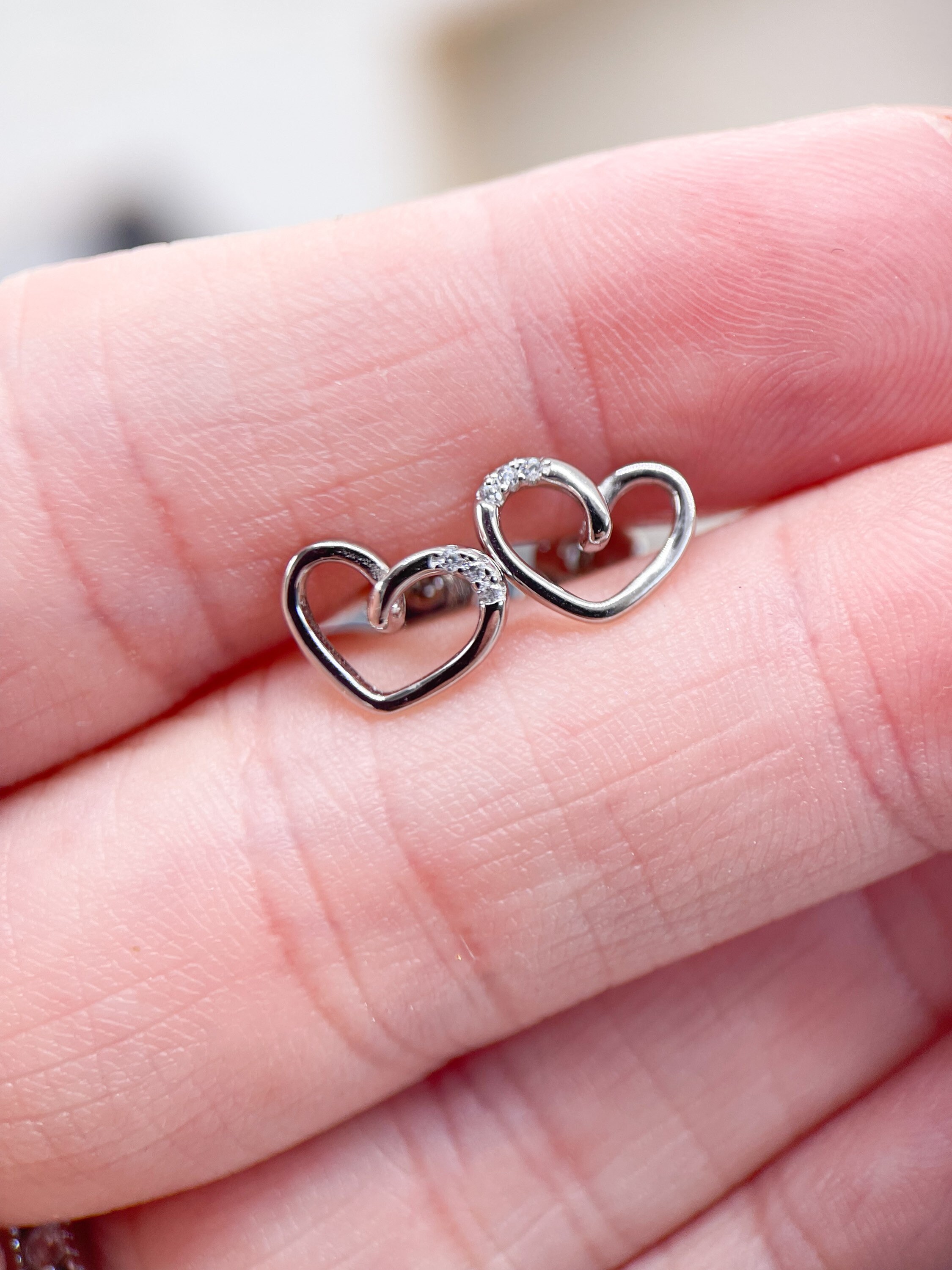 【STONEHENgE】Silhouette〜Daily Heart Silver Earrings H0151 STONEHENGE | 스톤헨지 Stonehenge Daily Heart Silver Earrings