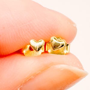 Petite Gold Fill heart stud earrings, heart earrings, small Heart jewelry, Little Girl Earrings, dainty heart, gift for daughter, Valentines