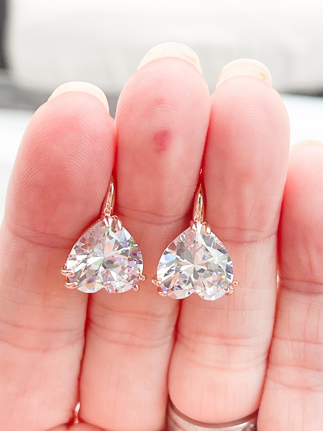 関送込 OHTNYC HEART EARRINGS WITH SWAROVSKI CRYSTAL il_1080xN.3302974702_9g43.jpg