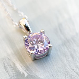 Colgante de alejandrita, piedra preciosa redonda, joyería de plata esterlina, piedra natal de junio, regalo de San Valentín, hecho en laboratorio