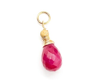 Natuurlijke robijn hanger, gefacetteerde robijn sieraden, handgemaakte draadgewikkelde ketting, cadeau voor haar, cadeau voor vrouw, geboortesteen juli, statement stuk