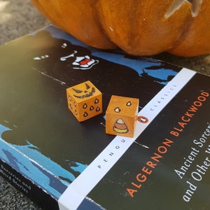 Pumpkin King D6; Wooden Dice Pair - Custom carved dice set; handmade backgammon dice; Jack-o&#39;-lantern die; Halloween gaming accessories OOAK