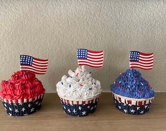 Faux Patriotic Cupcakes set of 3
