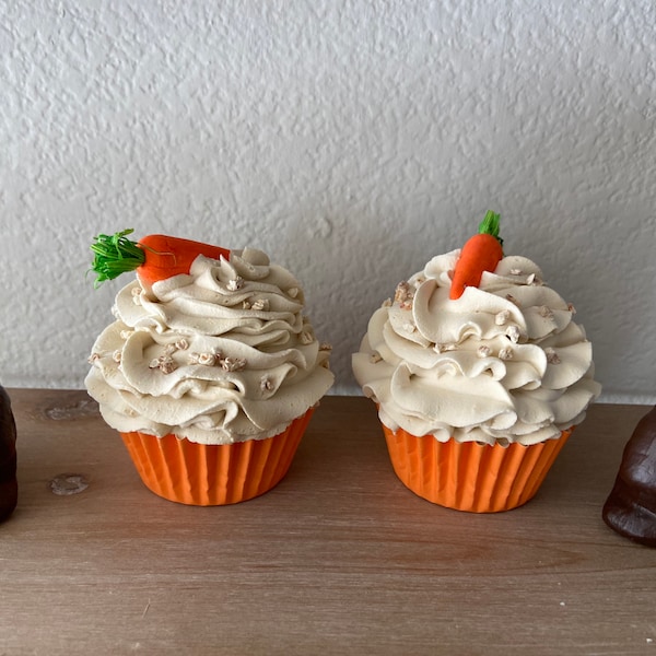 Faux Carrot Cake Cupcakes