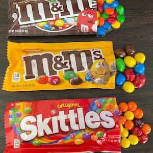 Fake Spill M&M Plain, Peanut or Skittles