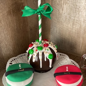 Faux Christmas Dipped Chocolate Apple With M&M’s