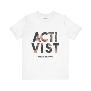 Assata Shakur, T-shirt unisexe à manches courtes en jersey