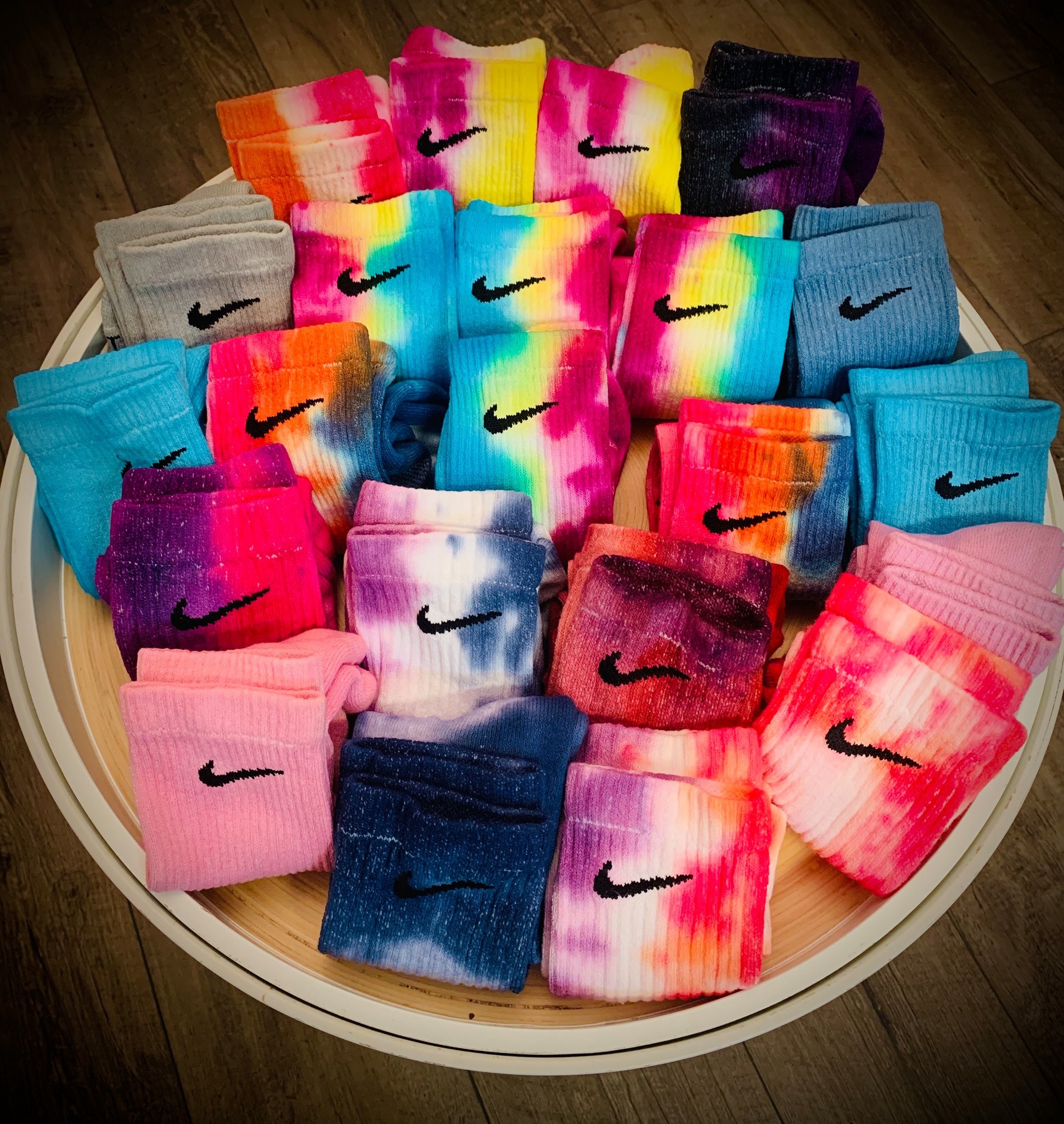 dye socks nike