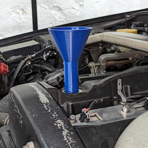 Nissan threaded oil fill funnel