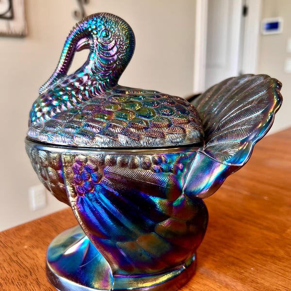 L.E. Smith Amethyst Carnival Glass Turkey On Nest Covered Dish Candy Jar Vintage