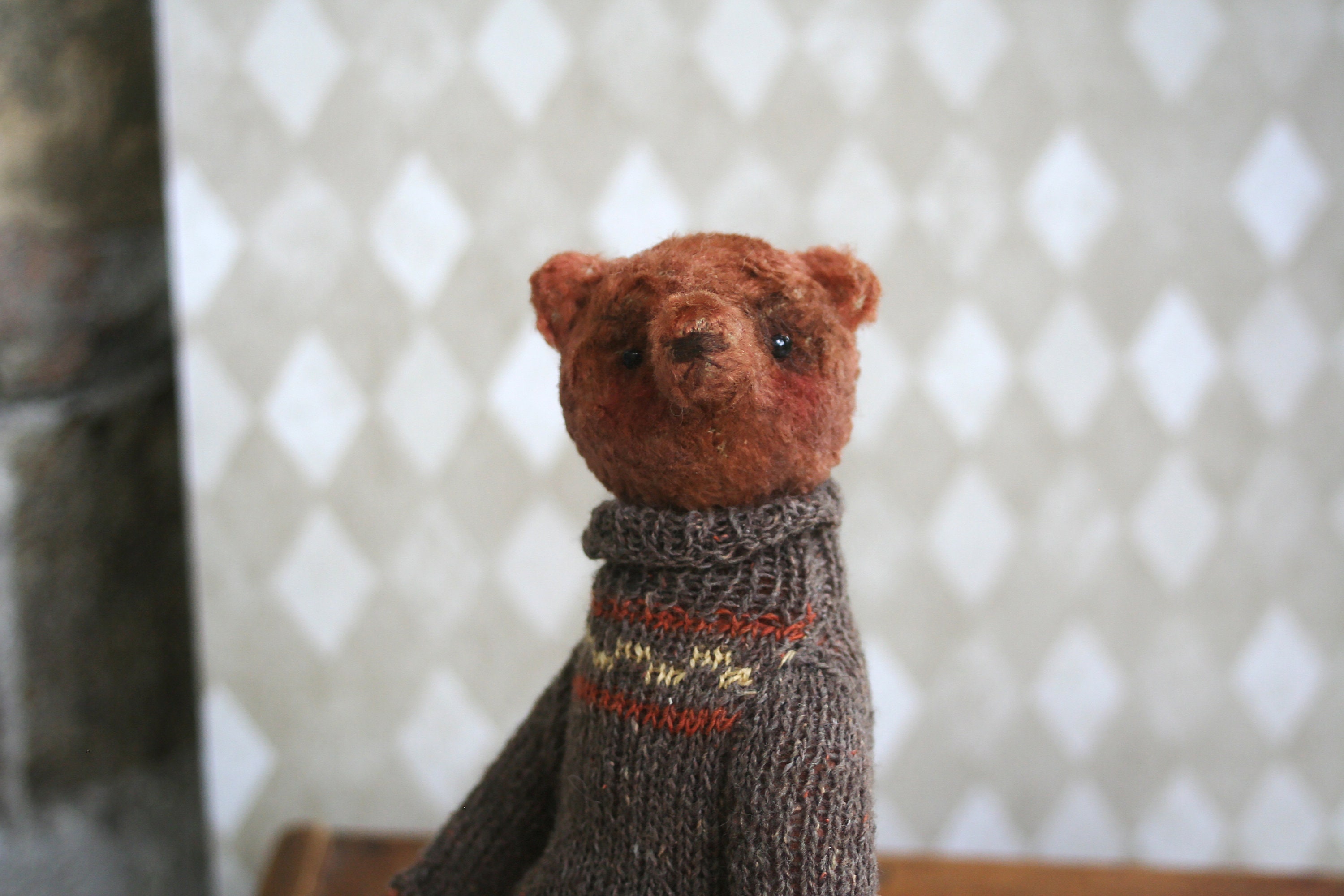 手作りのぬいぐるみテディベア：7インチのコレクターズブラウン