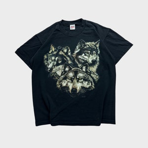 Vintage 90s Wild Wolf Mountain Animal Graphic T-Shirt