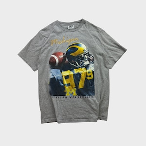 Vintage 90s Michigan Wolverines Football Collegiate Lee Sports Embroidered Graphic T-Shirt