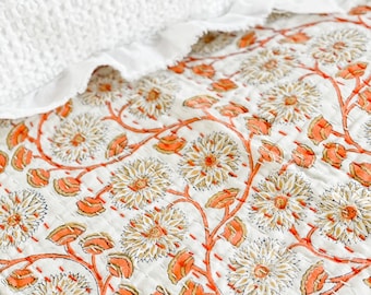 Couette kantha indienne florale vintage : vigne orange, couvre-lit en coton blanc fait main, literie rustique