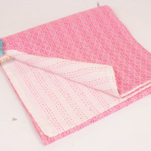 Soft Pink Floral Kantha Quilt – Handmade Cotton Blanket with Small Booti Block Print, Reversible Lightweight Bedspread for Girls Room Quilt