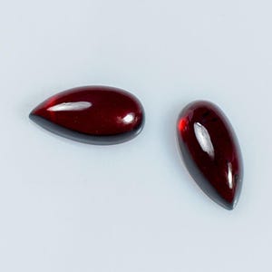 Dazzling AAA Quality Natural Mozambique Garnet Pear Shape Cabochons Pair Loose Gemstone For Making Jewellery Healing Garnet 6.20 Cts 12X6 mm