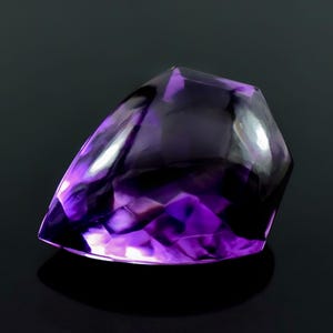 Excellent AAA Quality Natural Purple Amethyst Sheild Shape Faceted Cut Loose Gemstone For Making Jewelry Healing Quartz 25.20 Ct 18x23x12 mm