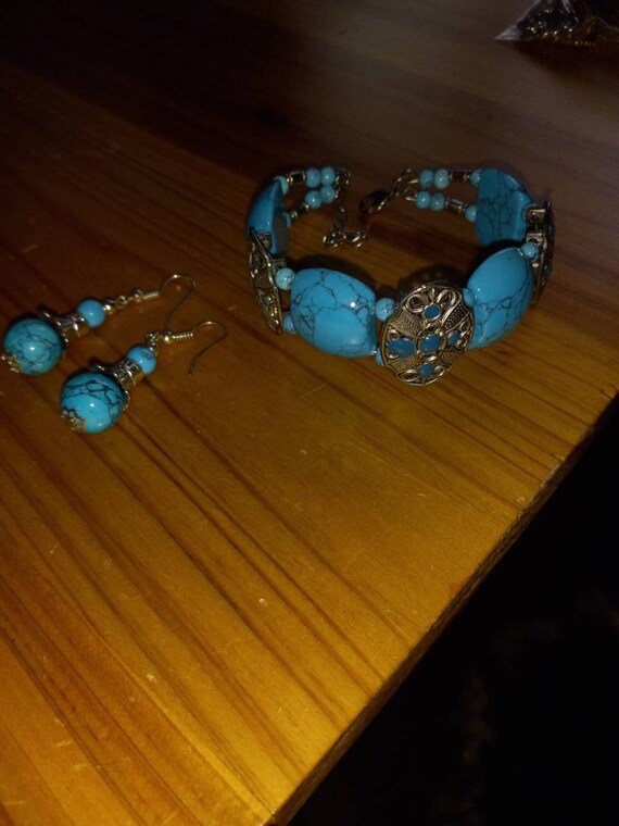 Turquoise bracelet and earrings - image 5